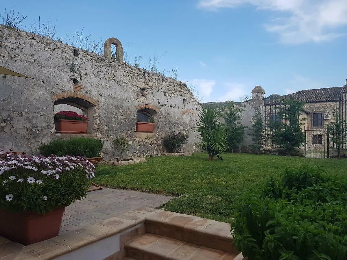 Contrada Gibbesi Villa Gibbesi Vecchio Vakantiehuis